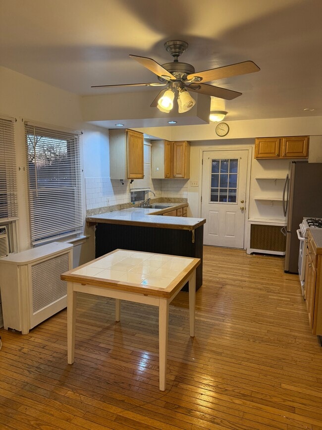 Building Photo - 1368 High Ave Unit A