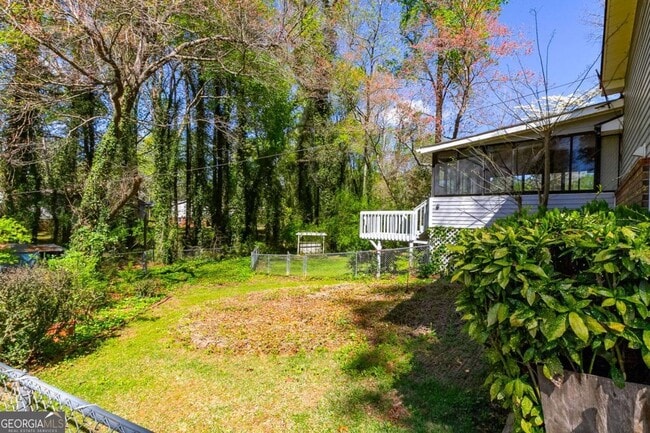 Photo - 3850 Apache Ln
