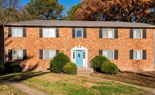 Building Photo - Deering Manor